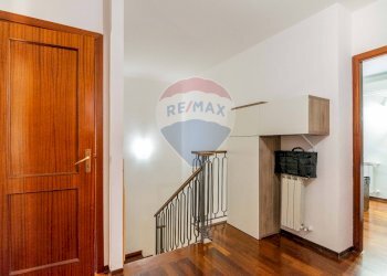 Hall / corridoio - Villa a Schiera Via Vampolieri
 
10, Aci Catena - foto 29