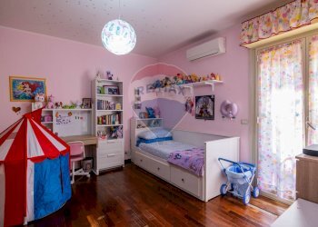 Camera / camera da letto - Villa a Schiera Via Vampolieri
 
10, Aci Catena - foto 31