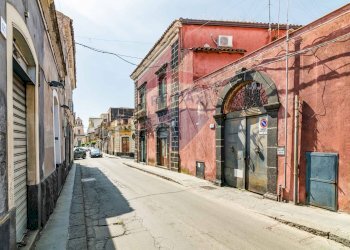 Edificio all\'aperto - Appartamento via Etnea
 
189, Mascalucia - foto 1