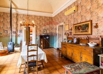 Sala da pranzo - Appartamento via Etnea
 
189, Mascalucia - foto 6