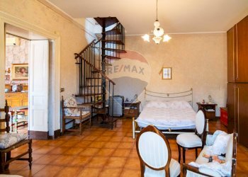 Camera / camera da letto - Appartamento via Etnea
 
189, Mascalucia - foto 10