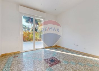 Stanza vuota - Shop Via Aurelia sud
 
125, Viareggio - photo 1