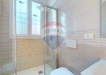 Bagno - Shop Via Aurelia sud
 
125, Viareggio - photo 9