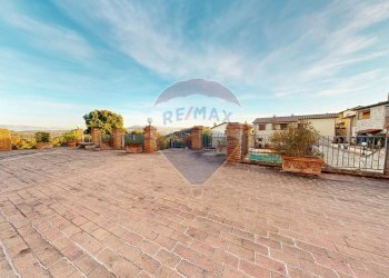 Terrazza - Bilocale Borgo Jacopone
 
18, Collazzone - foto 13