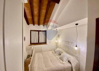 Camera / camera da letto - Bilocale Borgo Jacopone
 
18, Collazzone - foto 22