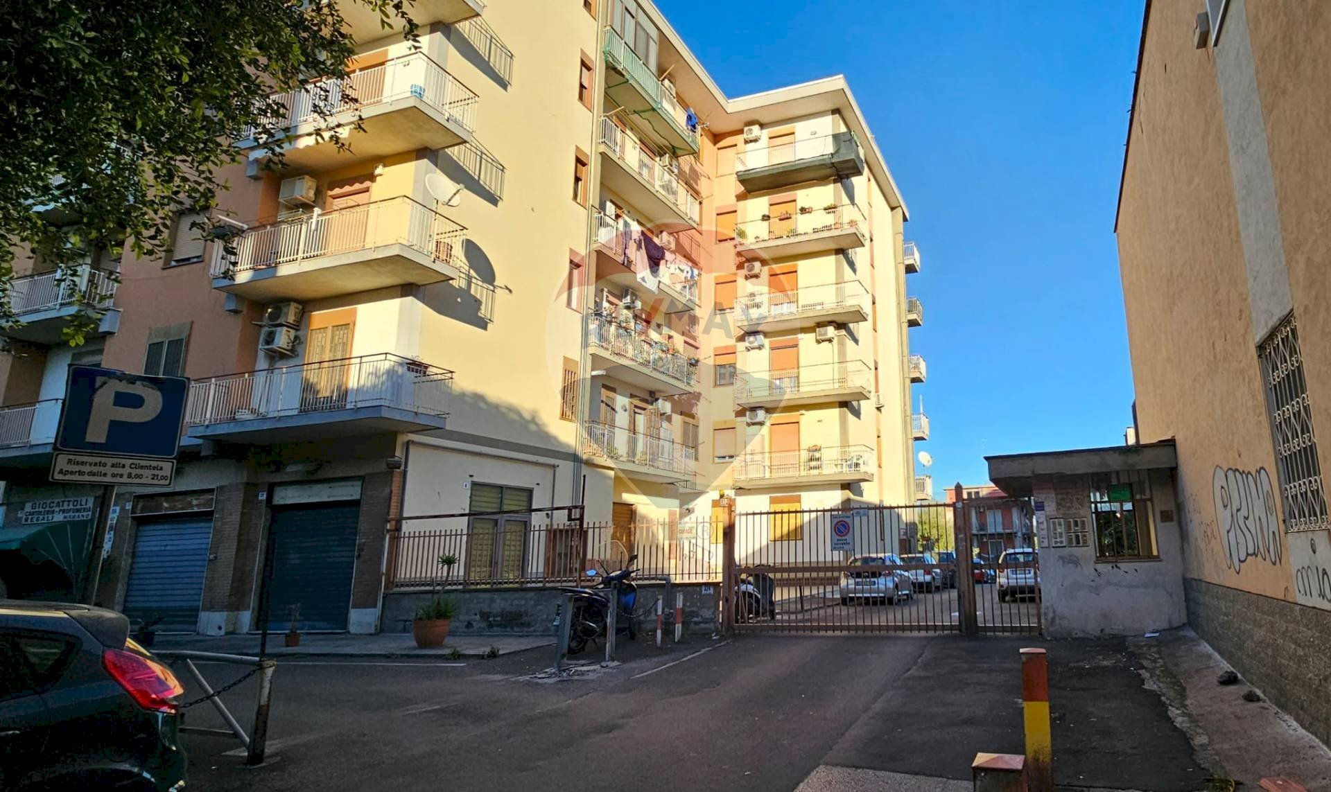 Edificio all\'aperto - Warehouse Via del Bosco
 
324, Catania - photo 1