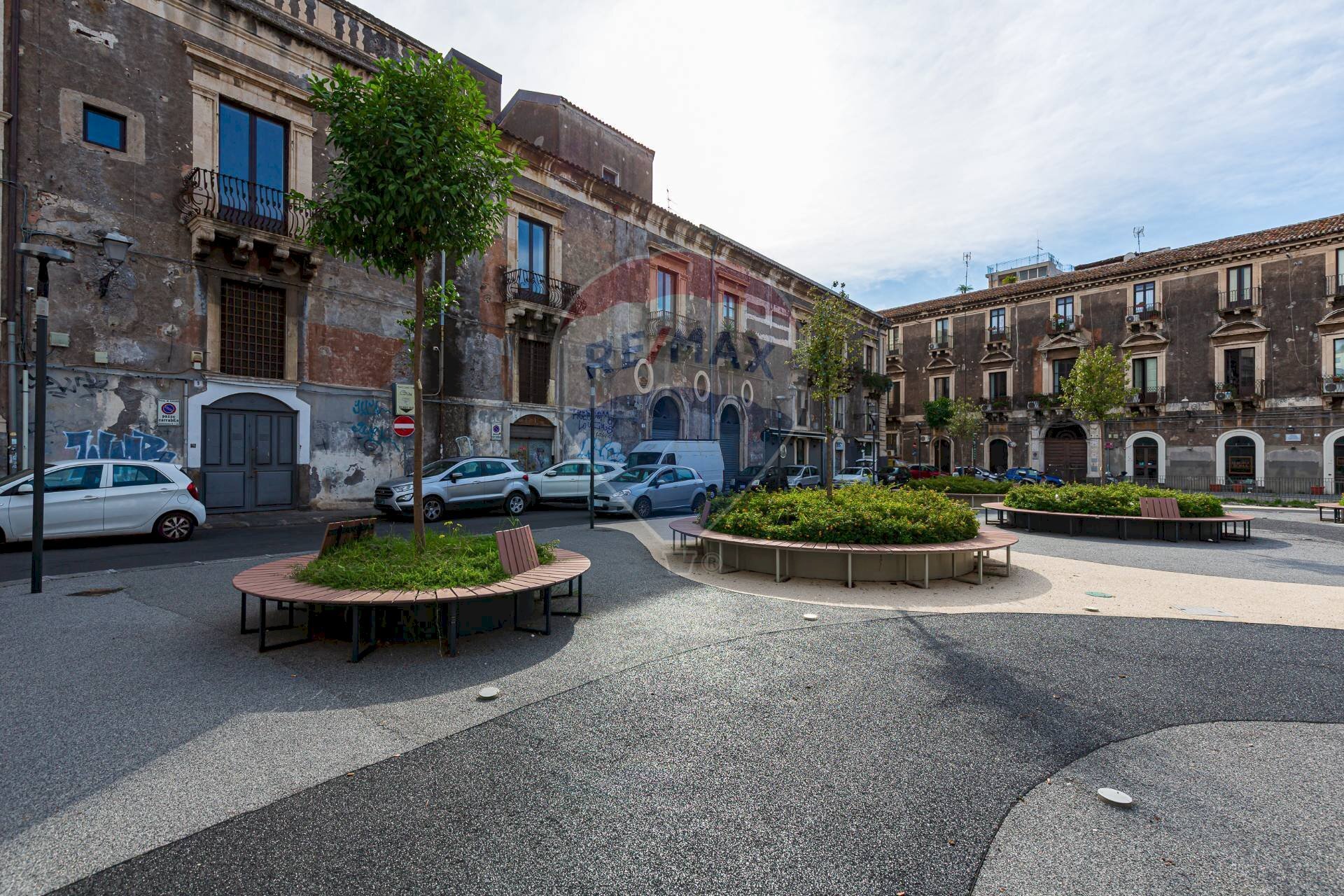 Edificio all\'aperto - Locale Commerciale Piazza Duca di Genova
 
9, Catania - foto 3