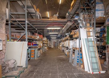 Dispensa di stoccaggio - Locale Commerciale Piazza Duca di Genova
 
9, Catania - foto 5