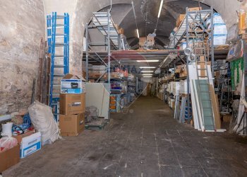 Dispensa di stoccaggio - Locale Commerciale Piazza Duca di Genova
 
9, Catania - foto 6