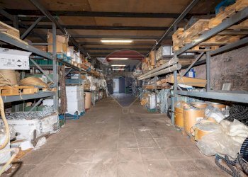 Dispensa di stoccaggio - Locale Commerciale Piazza Duca di Genova
 
9, Catania - foto 13