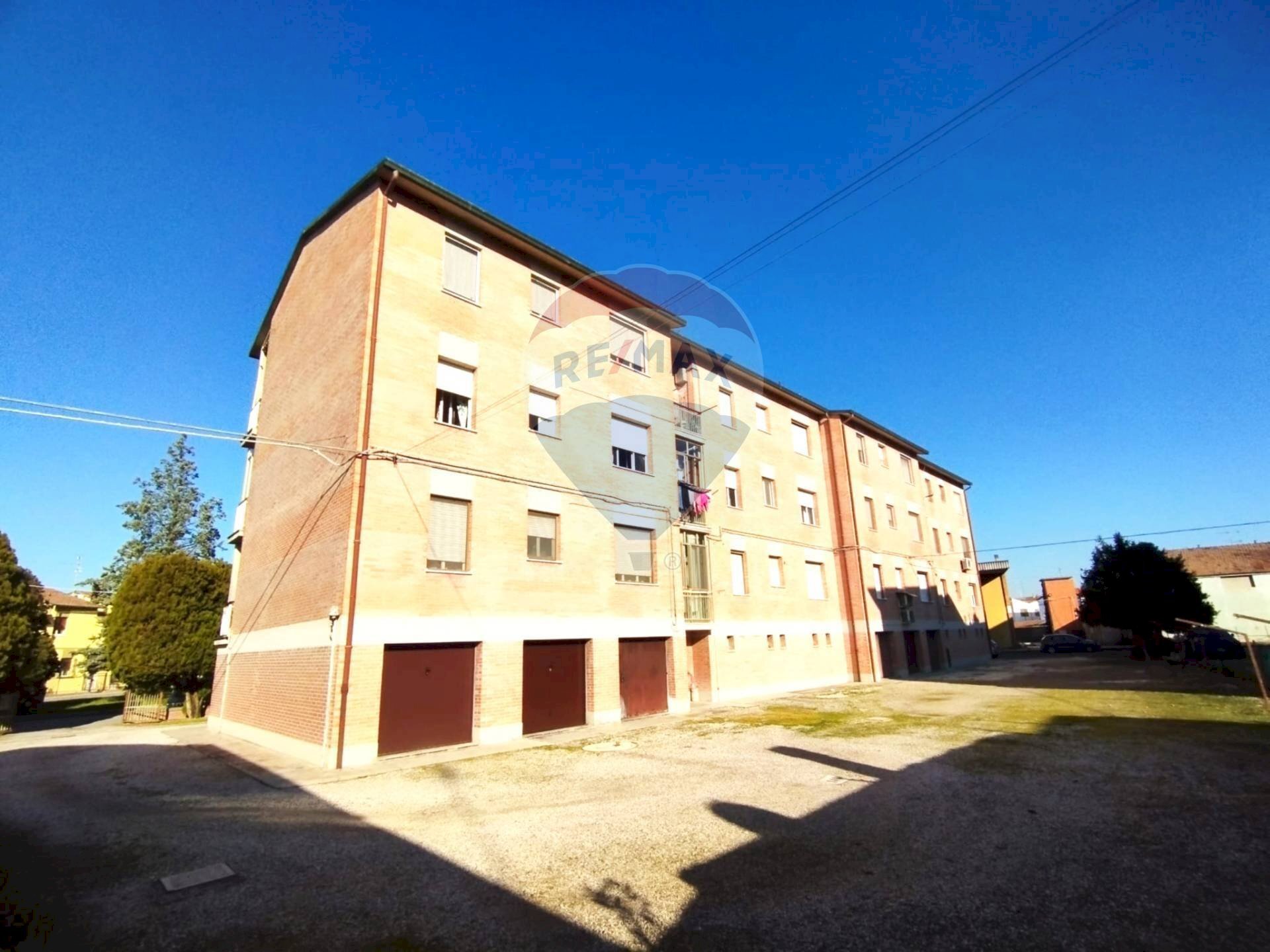 Edificio all\'aperto - Quadrilocale Via Mario Bisi
 
12, Ferrara - foto 1