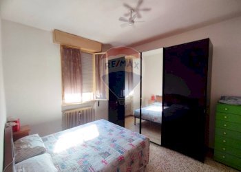 Camera / camera da letto - Quadrilocale Via Mario Bisi
 
12, Ferrara - foto 12