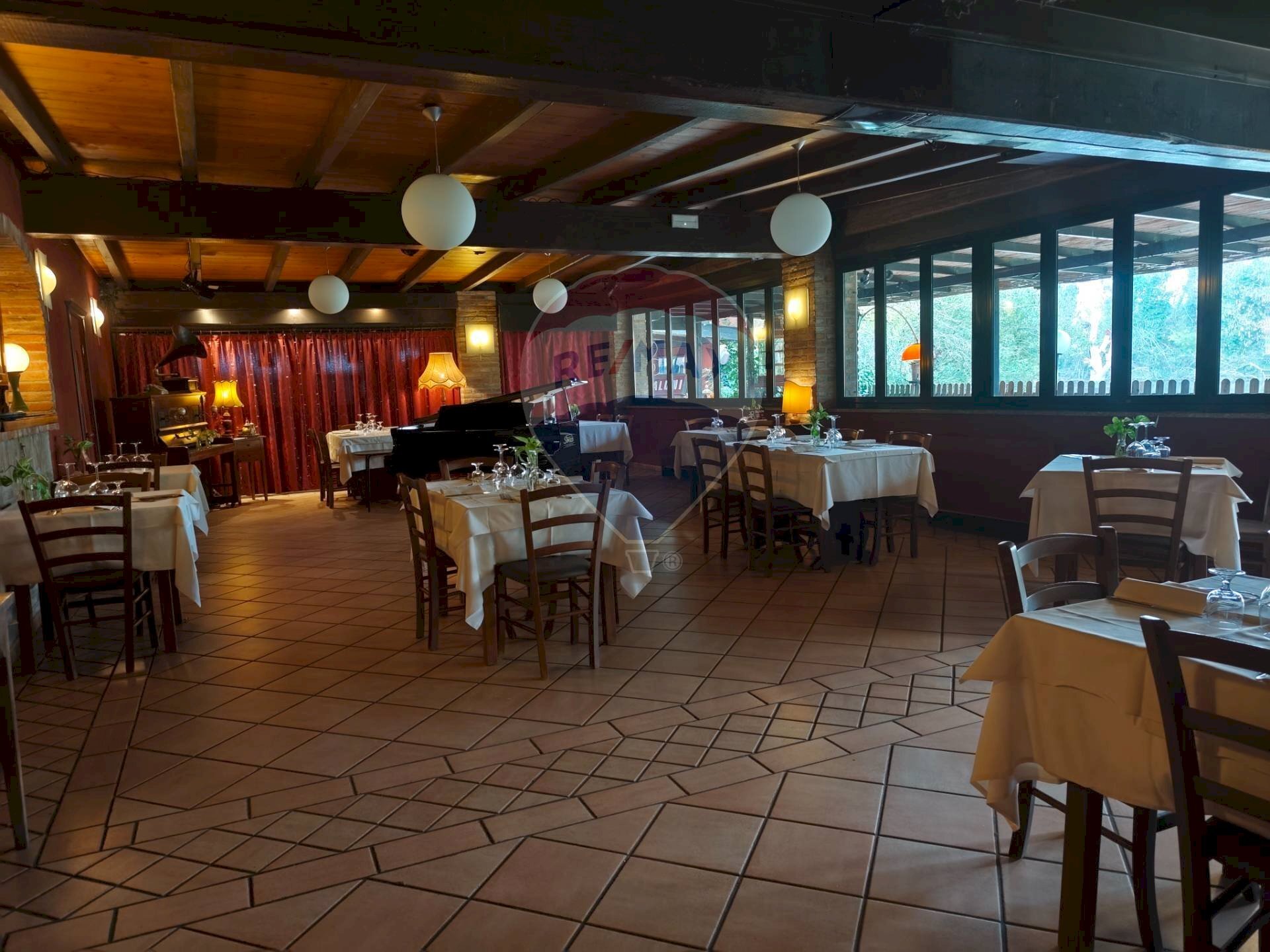 Non correlato - Commercial Premises Vigarano Mainarda - photo 1