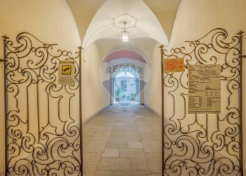 Hall / corridoio - Trilocale Borgo Venti Marzo
 
1, Parma - foto 38