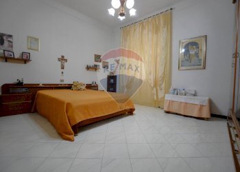 Camera / camera da letto - Three-room apartment VIA AMALFI
 
3, Savona - photo 5