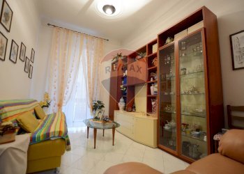 Soggiorno - Three-room apartment VIA AMALFI
 
3, Savona - photo 11