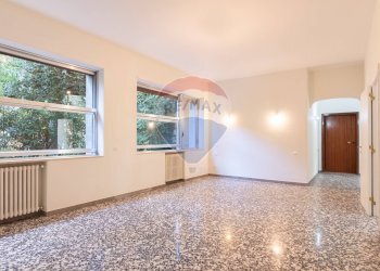 Stanza vuota - Appartamento Corso V.Emanuele
 
167, Napoli - foto 5