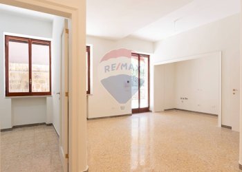 Stanza vuota - Appartamento Corso V.Emanuele
 
167, Napoli - foto 19