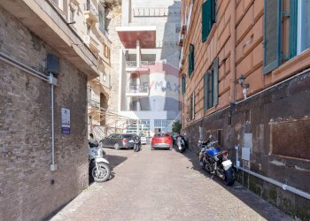 Edificio all\'aperto - Appartamento Corso V.Emanuele
 
167, Napoli - foto 28
