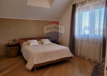 Camera / camera da letto - Attico Via san Bernardo
 
45, Mesero - foto 14