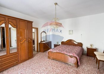 Camera / camera da letto - Appartamento Via Fontana
 
17, Vieste - foto 13