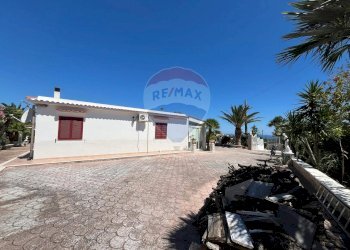 esterno - Villa Località Defensola
 
snc, Vieste - foto 4