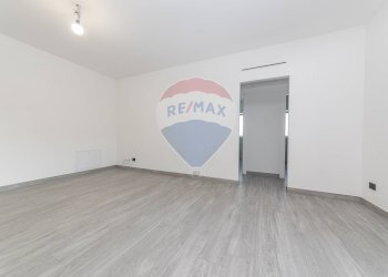 Stanza vuota - Three-room apartment Via Del Pergolato
139, Roma - photo 8