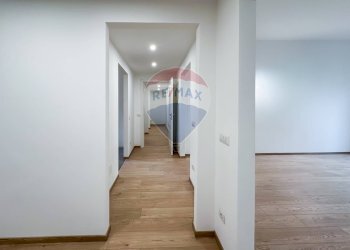 Hall / corridoio - Appartamento Milano - foto 13