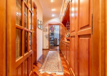 Hall / corridoio - Quadrilocale VIA F. ROSASPINA
 
54, Roma - foto 8