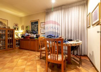 Sala da pranzo - Quadrilocale VIA F. ROSASPINA
 
54, Roma - foto 31