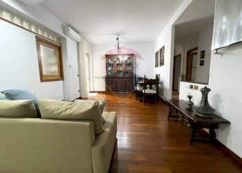 Sala da pranzo - Appartamento Via Pietro Castellino
 
115, Napoli - foto 11