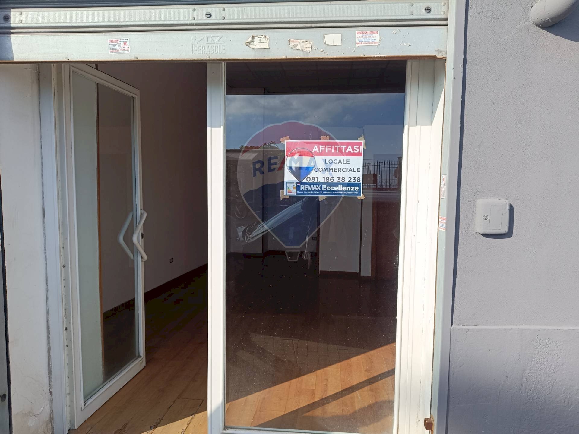 Non correlato - Locale Commerciale Corso Vittorio Emanuele
 
146, Napoli - foto 1