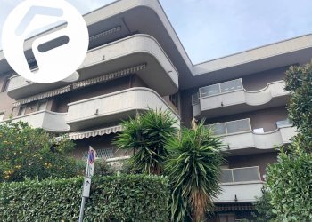 Esterno - Apartment Viale Roma
 
77, Massa - photo 3