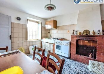 cucina abitabile - Rustic Via Debbia Vecchia, Montignoso - photo 5