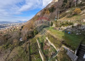 Vista delle montagne - Trilocale via vittorio emanuele II
 
65, Cernobbio - foto 17