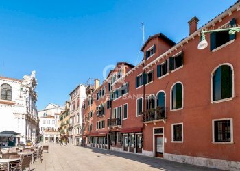 Foto 1 - Bilocale Campo San Marco - Santa Maria Zobenigo
 
2462, Venezia - foto 1