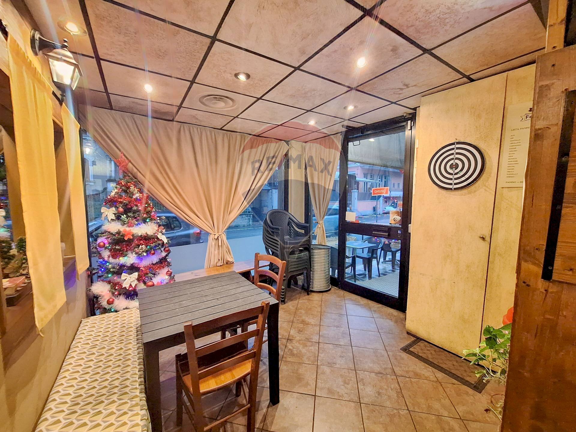 Sala da pranzo - Commercial Premises VIA CROCEFISSO
 
33, Tradate - photo 3