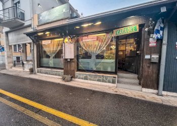 Edificio all\'aperto - Locale Commerciale VIA CROCEFISSO
 
33, Tradate - foto 2