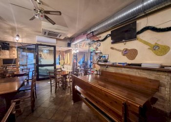 Sala da pranzo - Locale Commerciale VIA CROCEFISSO
 
33, Tradate - foto 13