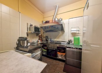 Cucina - Locale Commerciale VIA CROCEFISSO
 
33, Tradate - foto 15