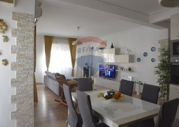 Sala da pranzo - Appartamento via Rossini
 
87, Santa Croce Camerina - foto 2