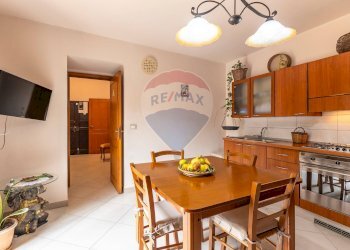 Sala da pranzo - Quadrilocale Via Calamezzana
 
1, Modica - foto 8