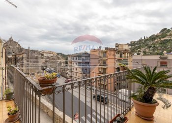 Balcone - Quadrilocale Via Calamezzana
 
1, Modica - foto 32