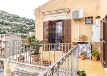Balcone - Quadrilocale Via Calamezzana
 
1, Modica - foto 34