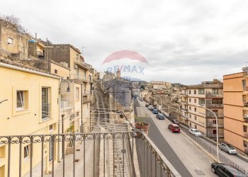 Balcone - Quadrilocale Via Calamezzana
 
1, Modica - foto 36