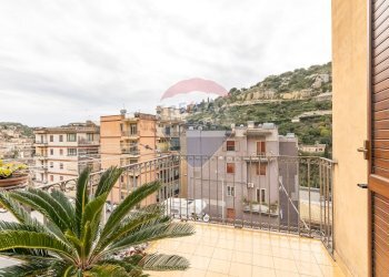 Balcone - Quadrilocale Via Calamezzana
 
1, Modica - foto 37