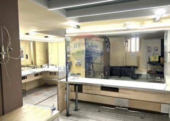 Bagno - Locale Commerciale CORSO REGINA ELENA
 
74, Modica - foto 8