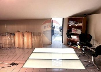 Soggiorno - Locale Commerciale CORSO REGINA ELENA
 
74, Modica - foto 9