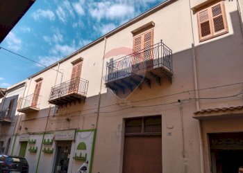 Edificio all\'aperto - Appartamento VIA ROMA
 
68-70, Partinico - foto 2