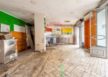 Stanza vuota - Commercial Premises Via Tuscolana
 
687, Roma - photo 10